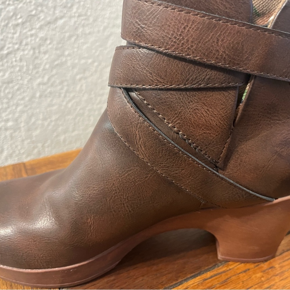 boc Women's Briley Inside Zipper Comfort Bootie Size 8M - Picture 11 of 13